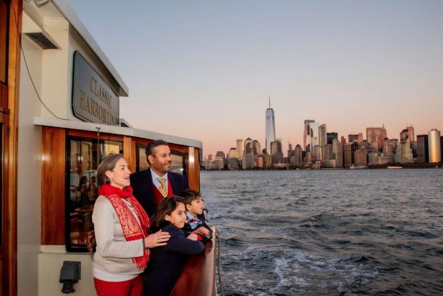 NYC: Sunset Holiday Cocoa Cruise - Practical details that affect your decision