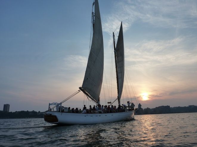 NYC: Sunset Sail Aboard Schooner Adirondack - What the Schooner Adirondack feels like on the water