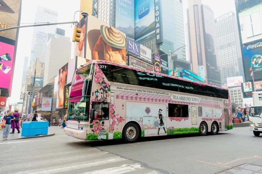 NYC: Tea Around Town Bus Tour with Live Entertainment - A 90-minute ride, shaped by New York traffic