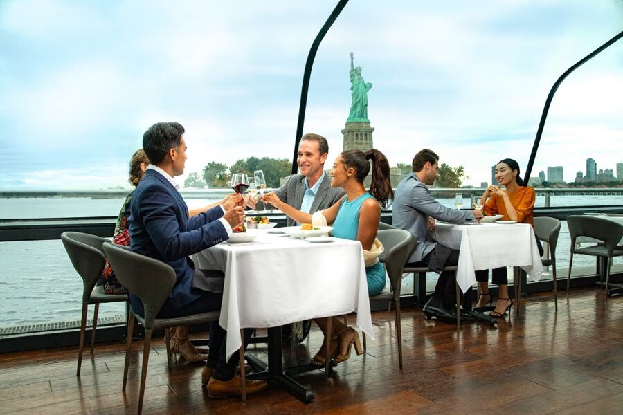 NYC: Thanksgiving Gourmet Lunch or Dinner Harbor Cruise - A Thanksgiving meal with New York as the backdrop
