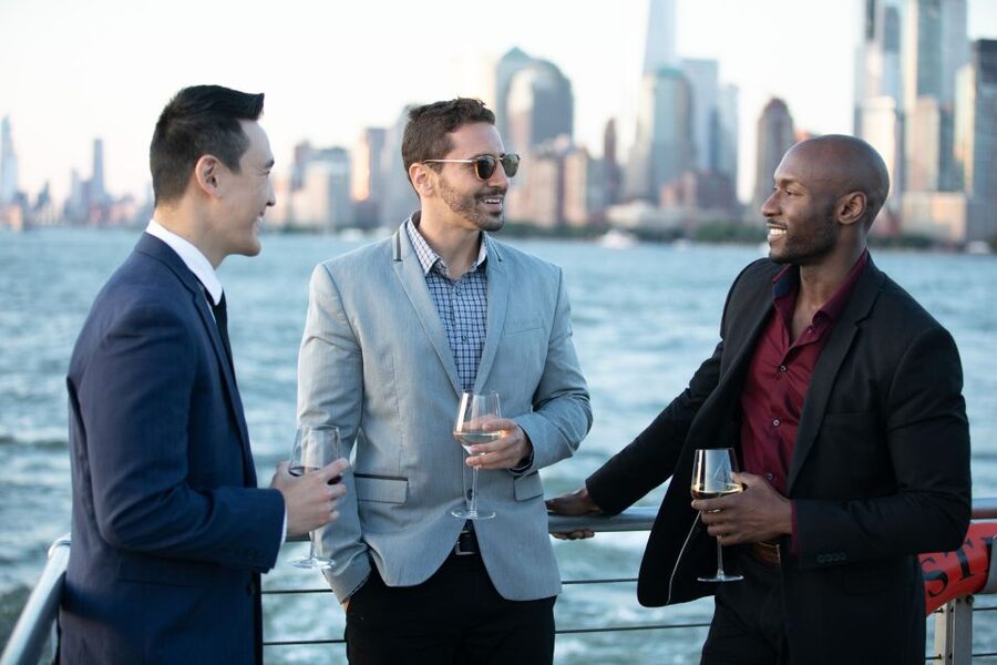 NYC: Thanksgiving Gourmet Lunch or Dinner Harbor Cruise - Lunch or dinner: choosing the right sailing