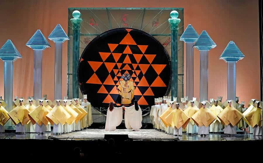 NYC: The Metropolitan Opera Tickets - What your visit includes at Lincoln Center
