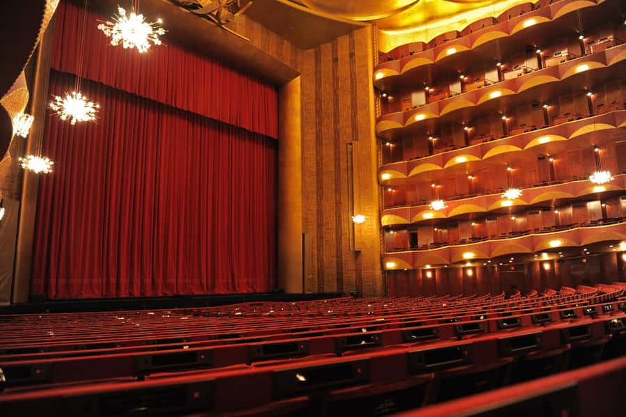 NYC: The Metropolitan Opera Tickets - Timing, translations, and practical planning