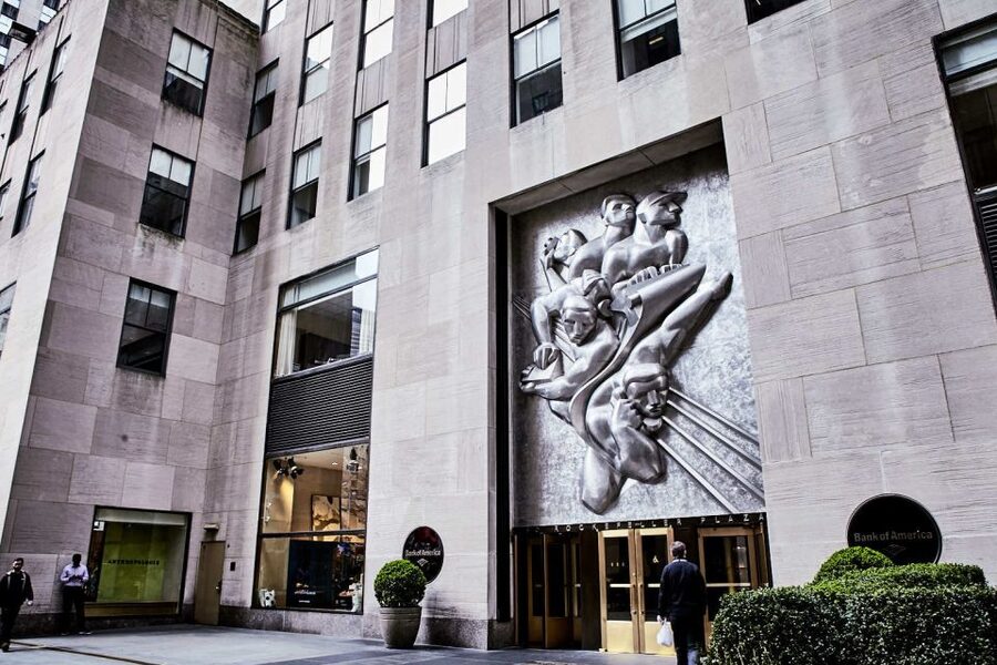 NYC: The Official Rock Center Tour - A clear look at the 75-minute pace