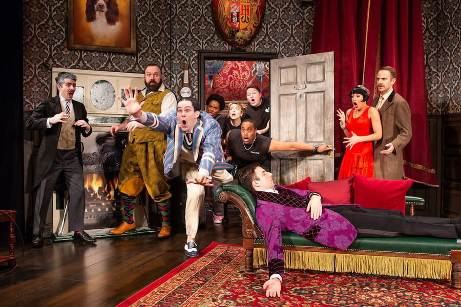 NYC: The Play That Goes Wrong Ticket at New World Stages - Why the collapsing stage is the main attraction