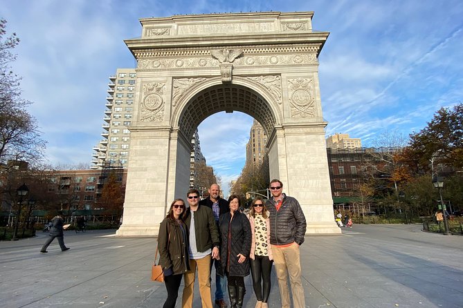 NYC TV & Movie Locations Bus Tour – Friends, Seinfeld & More - Why the actor guide matters