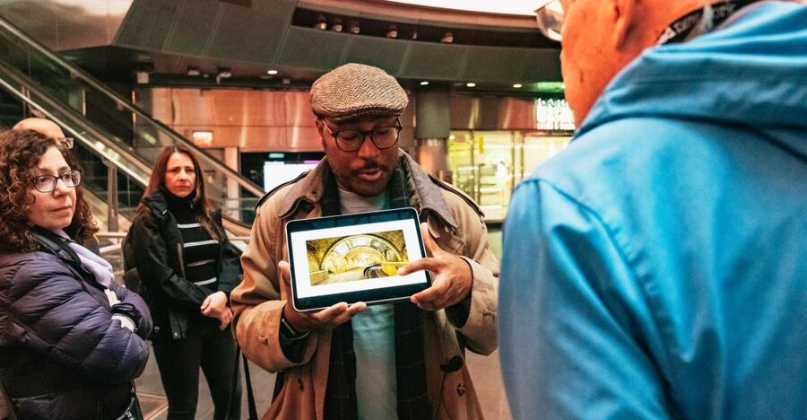NYC: Underground Subway Guided Tour with Local New Yorker - Why the New York subway makes a good history tour