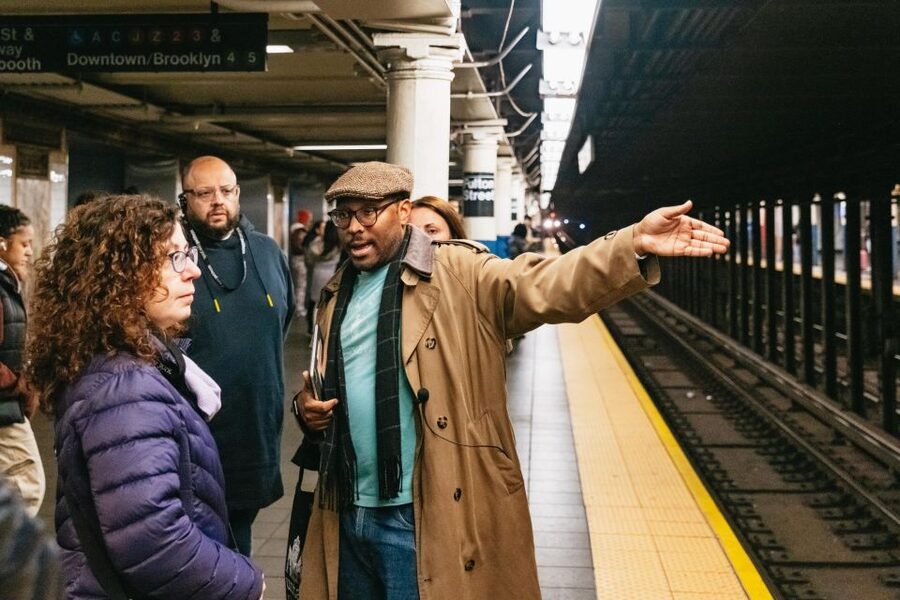 NYC: Underground Subway Guided Tour with Local New Yorker - Finishing near the Municipal Building