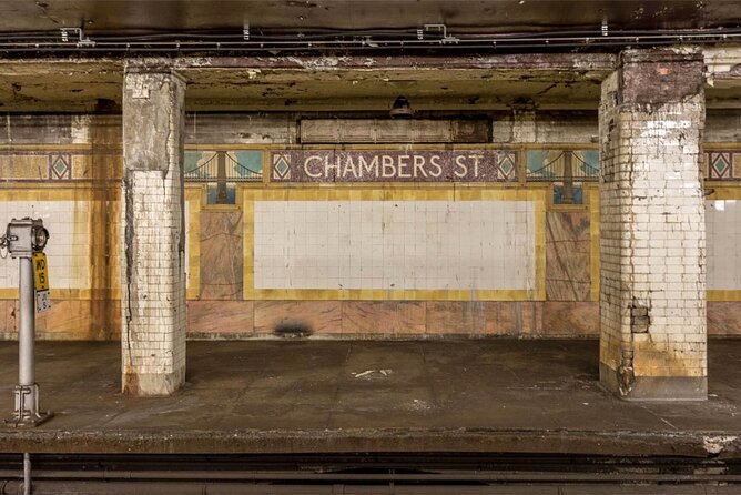 NYC Underground Subway Private Walking Tour - City Hall, the Brooklyn Bridge, and Tweed Courthouse