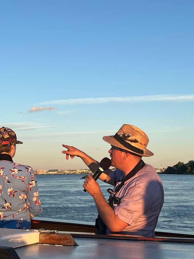 NYC: Urban Wildlife Sunset Tour of the East River - Who will enjoy this cruise most