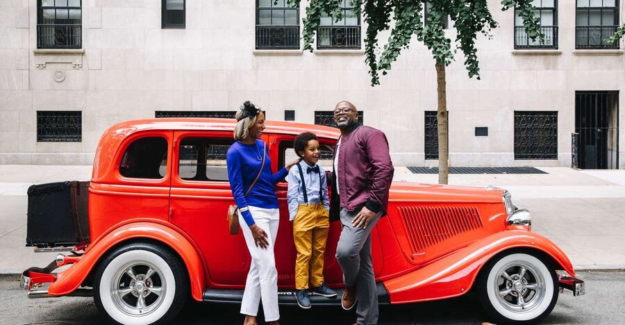 NYC: Vintage Car Midtown Manhattan Tour - A vintage ride with a Prohibition-era plot