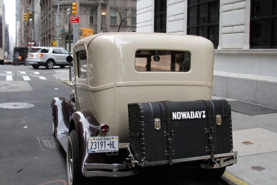 NYC: Vintage Wine Tasting and Classic Car Combo Tour - What the wine session actually offers