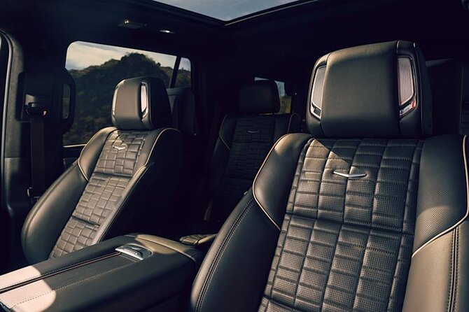 NYC VIP Private Luxury airport arrival ride by Stretch Limousine - Should you book the New York limousine arrival?