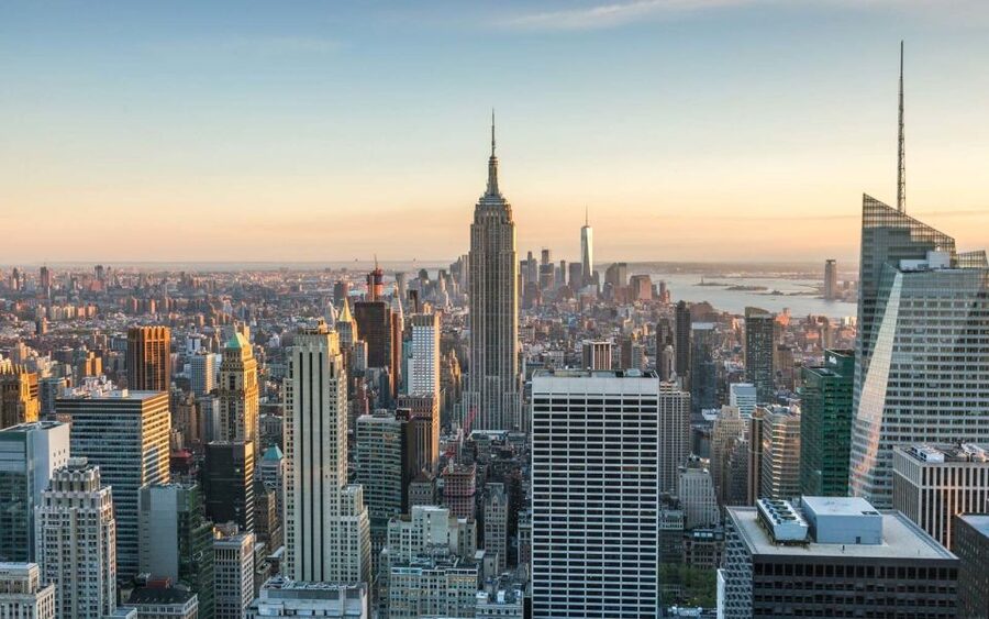 NYC: Walking Tour with Local Guide and 30+ Top NYC Sights - Why this long Manhattan walk works