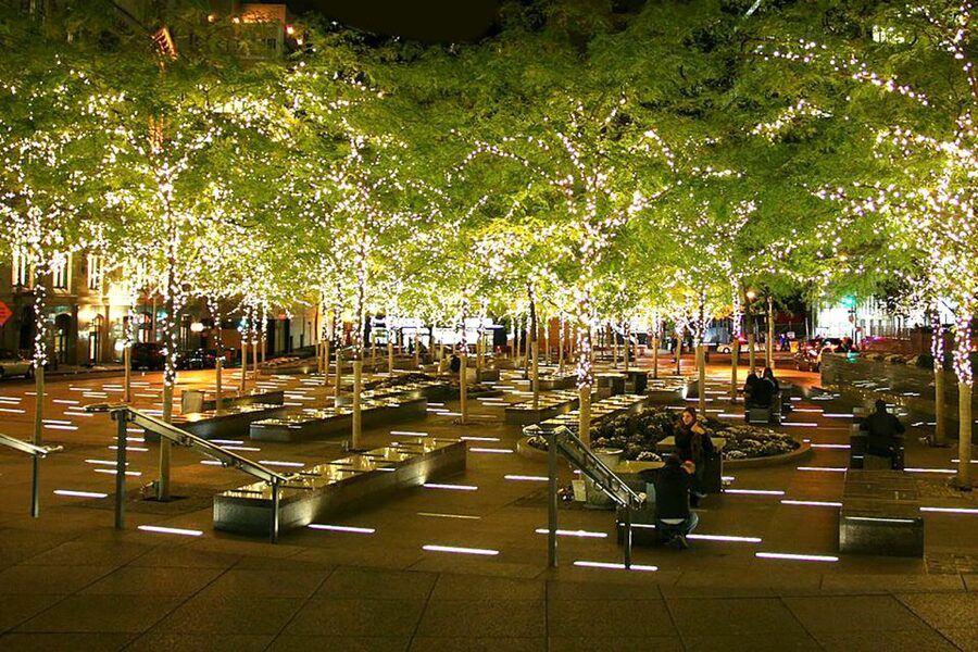 NYC: Wall Street and Financial District Walking Tour - Investment banks, consulting firms, and the movement of money