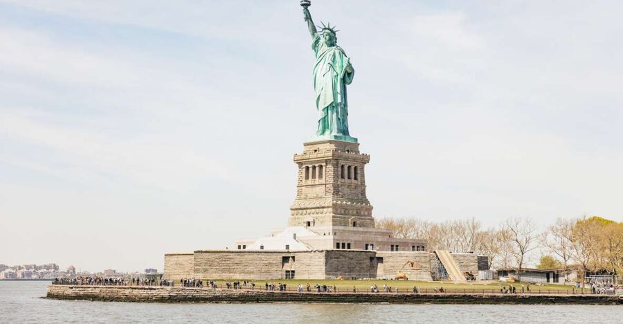 NYC: Wall Street Tour with 9/11 Memorial and Statue Ferry - The 9/11 Memorial requires time and quiet