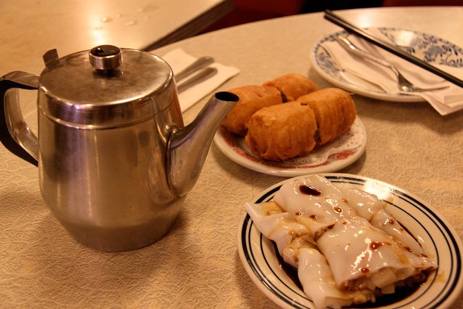 Original NYC Guided Food Tour of Chinatown and Little Italy - Finishing with cannoli near Grand Street