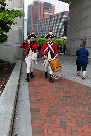 Philadelphia and Amish Country, 1-Day Tour from NYC - The shopping stop is useful, but not especially traditional