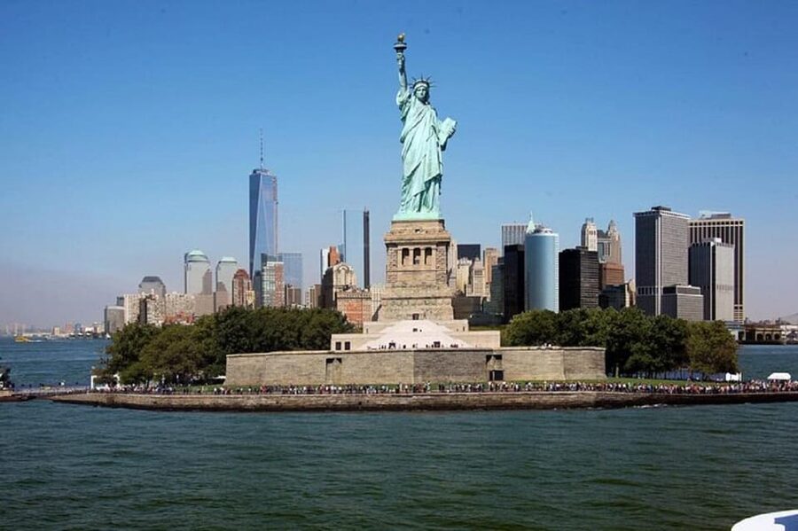 Philadelphia and New York City 2-Day Trip from Washington DC - One hotel night near Newark Airport