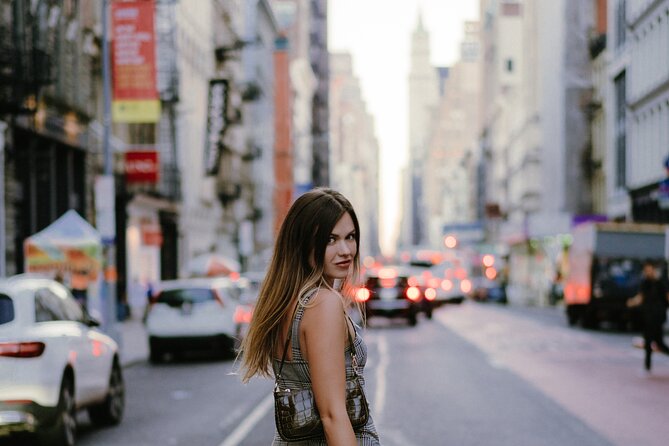 Photoshoot Tour in New York City - SoHo’s iron facades and busy streets