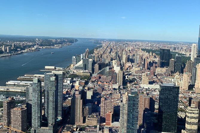 Private All Inclusive New York Transfer: Cruise Port to Airport or Manhattan - Finding your driver at a busy port