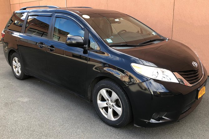 Private Arrival Transfer: NYC Airports (JFK) (LGA) (EWR) to Brooklyn - Luggage, children, and special needs