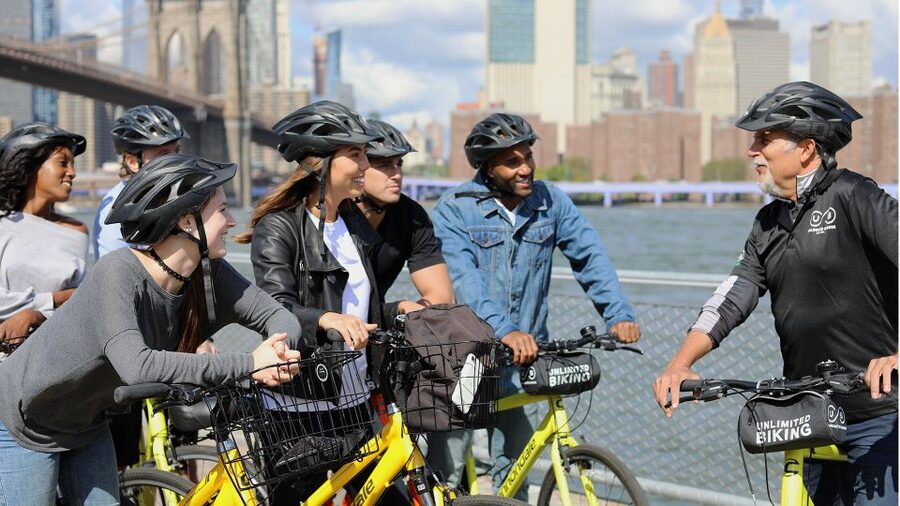 Private Brooklyn Bridge Bike Tour - Brooklyn Heights and its historic houses