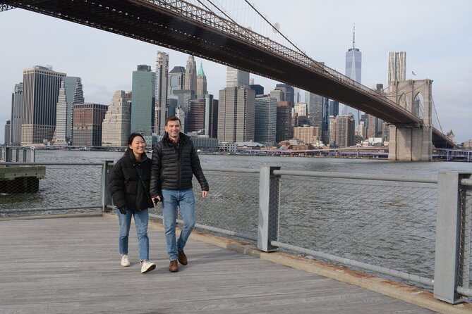 Private Brooklyn Bridge & DUMBO Photoshoot with Pro Photographer - Crossing into a Brooklyn Bridge photo session