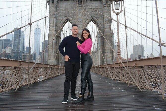 Private Brooklyn Bridge & DUMBO Photoshoot with Pro Photographer - Who will get the most from this experience