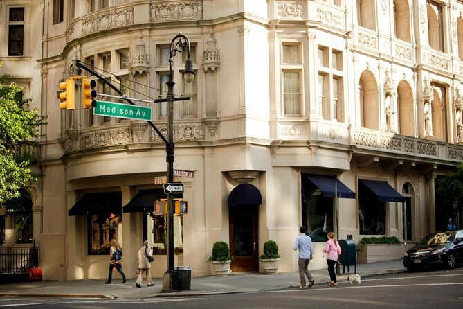 Private New York Christmas Tour with Driver and Guide - Grand Central and the Chrysler Building