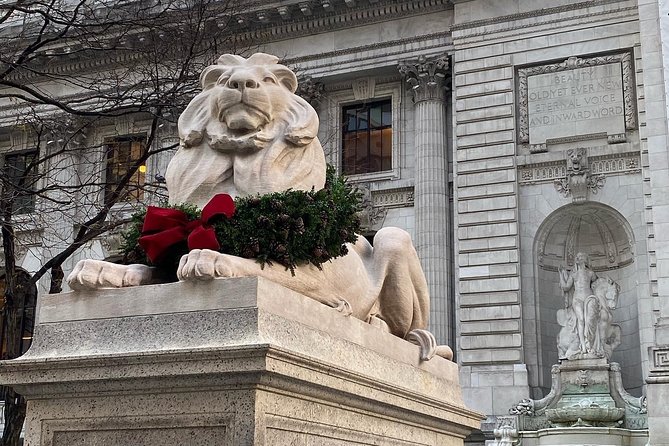 Private New York City Christmas Walking Tour - Radio City and the walk south