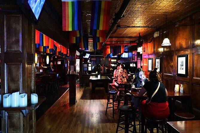 Private Pub Crawl with a Local - From Bob Dylan and Jimi Hendrix to Lady Gaga