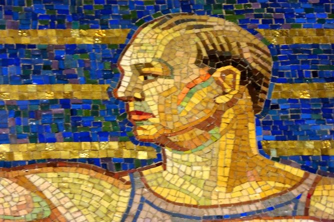 PRIVATE Rockefeller Center Artified Walking Tour - What the private format changes