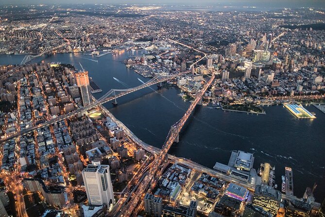 Private Romantic NYC Helicopter Scenic Charter with Champagne - Weather and route changes are part of the deal