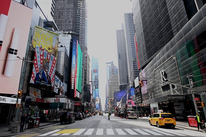 Private Transfer from LaGuardia Airport (LGA) to Manhattan - What the airport pickup should look like