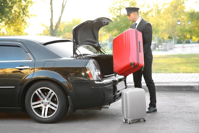 Private Transfer to New York Airport (JFK)(LGA) - How the one-hour airport wait fits in