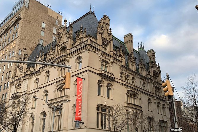 Private Walking Tour: 5th Avenue and the Gilded Age Mansions - German and Austrian Art with a Troubled Past