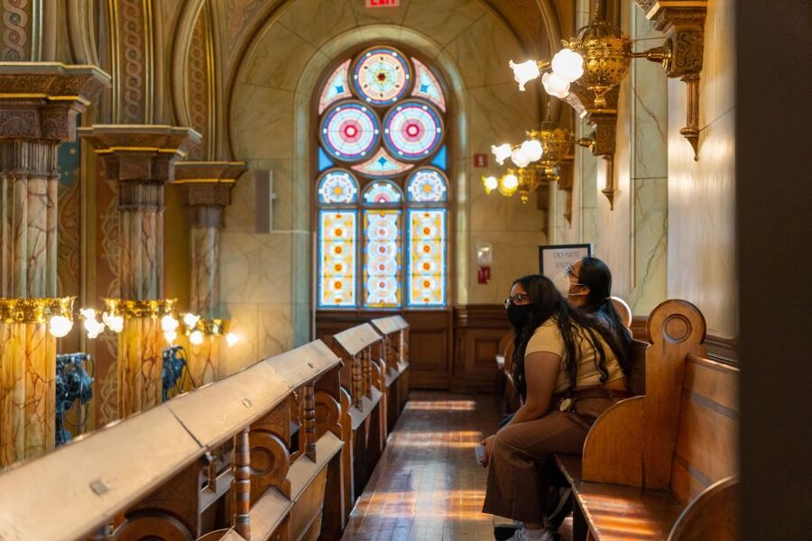 Self-Guided Tour of the Museum at Eldridge Street - The stained glass windows and the power of the interior