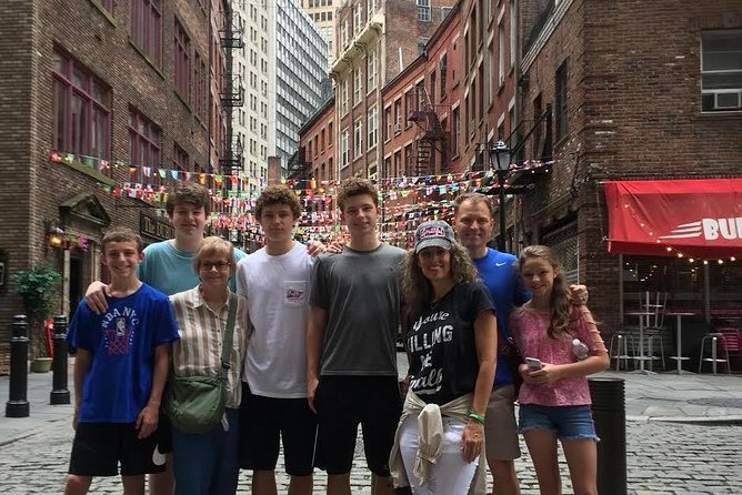 Small-Group Downtown, 911 Memorial, Wall Street Tour - The fort, the tallest building, and other route highlights