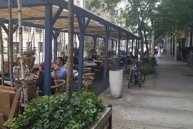 Snack Attack NYC: Text Message-Guided Private Food Walking Tour - Ending near an award-winning SoHo bakery
