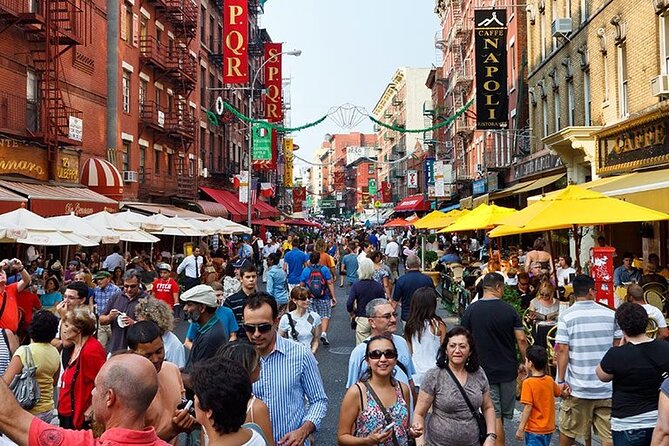 SoHo, Little Italy, and Chinatown NYC Guided Walking Tour - SoHo’s cast-iron streets and the Haughwout Building
