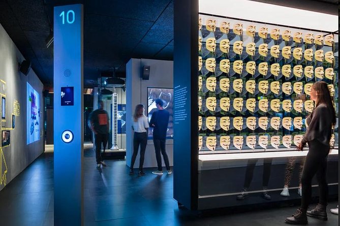 SPYSCAPE Museum and Experience - The museum side: Enigma, spy stories, and visual displays