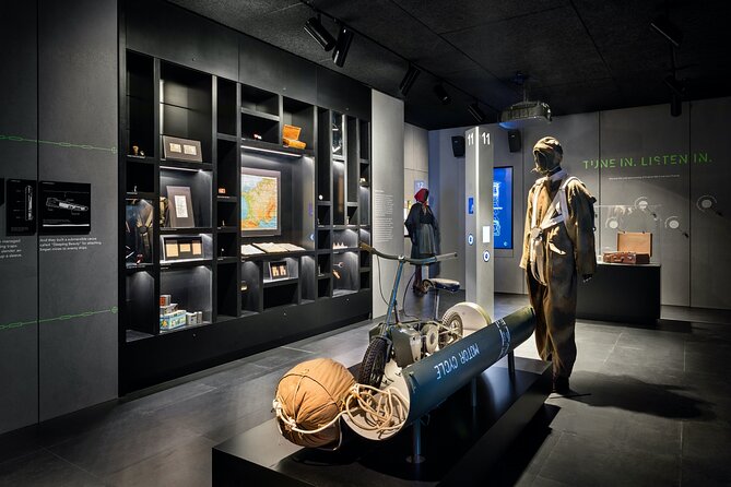 SPYSCAPE Museum and Experience - Codebreaking and question stations