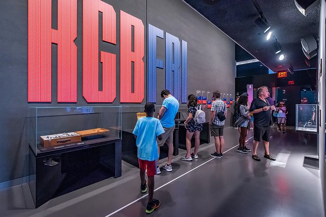 SPYSCAPE Museum and Experience - Lie detection and the final spy profile