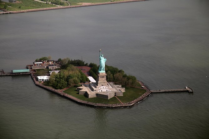 Statue of Liberty and Ellis Island 60 Minute sightseeing Cruise - Manhattan, Brooklyn Bridge, and the Freedom Tower