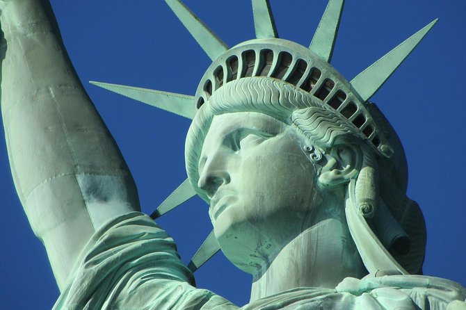 Statue of Liberty and Ellis Island 60 Minute sightseeing Cruise - Boat comfort, crowds, and onboard extras
