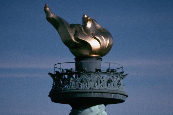 Statue of Liberty and Ellis Island Tour in Spanish - Ferrying to Liberty Island