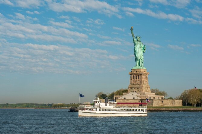 Statue of Liberty and New York City Skyline Sightseeing Cruise - Ellis Island and the approach to New York Harbor