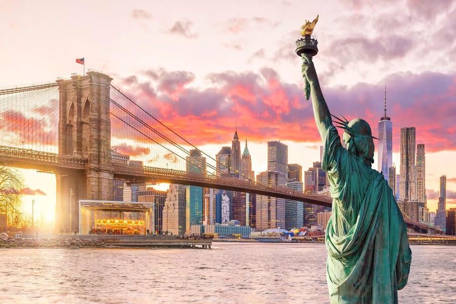 Statue of Liberty & Ellis Island by Ferry with Private Guide - Key points to know before booking