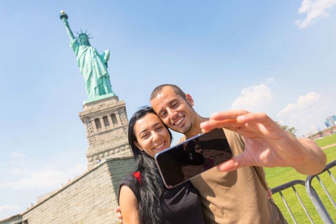 Statue of Liberty, Ellis Island Pre-Ferry tour - Battery Park gives the tour its proper beginning